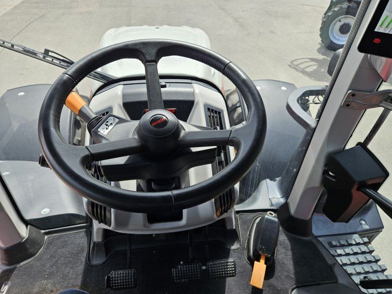 Steyr 6300 Terrus CVT (Stage V)