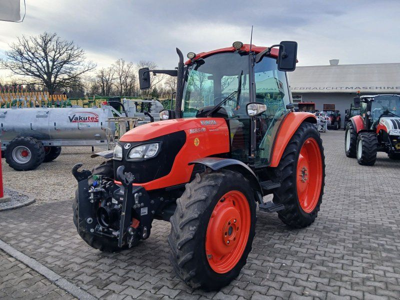 Kubota M8540
