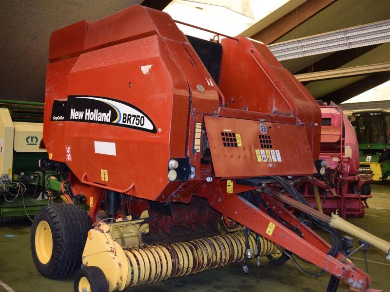 New Holland BR 750 CropCutter
