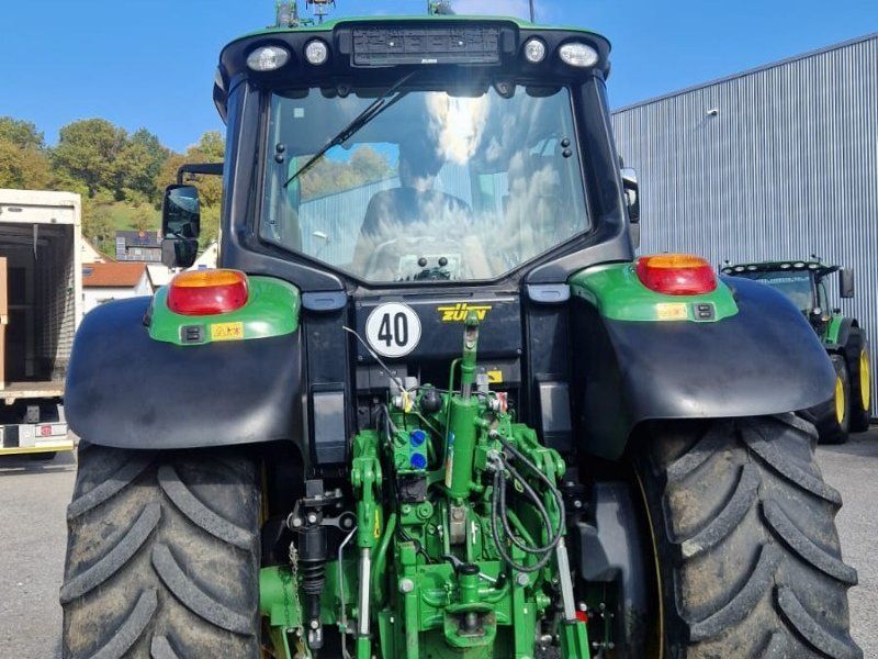 John Deere 6120M