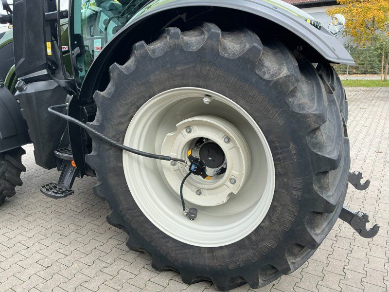 Valtra T 215 D