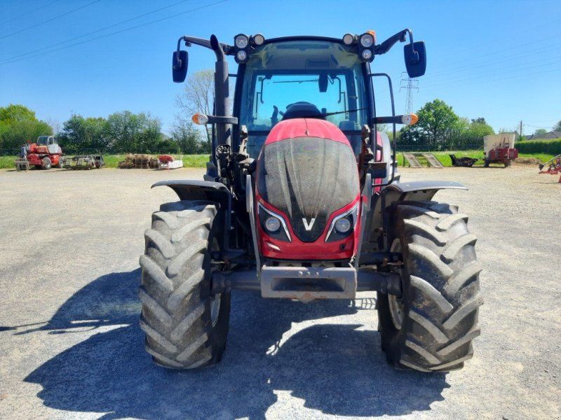 Valtra A114
