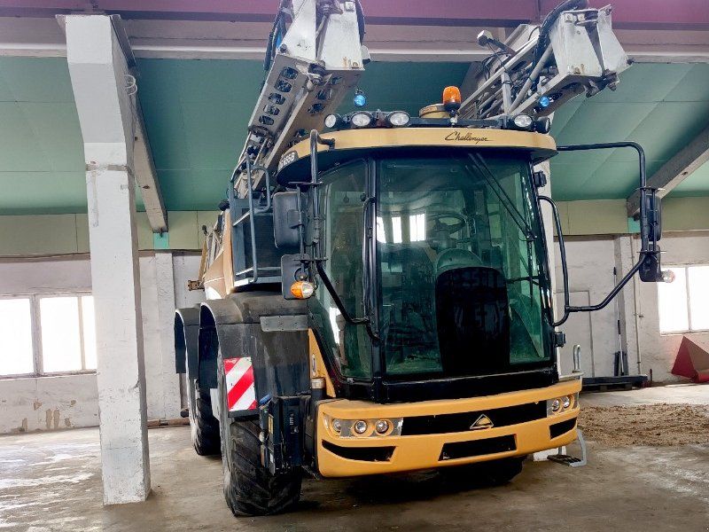 Challenger Rogator 655B GPS