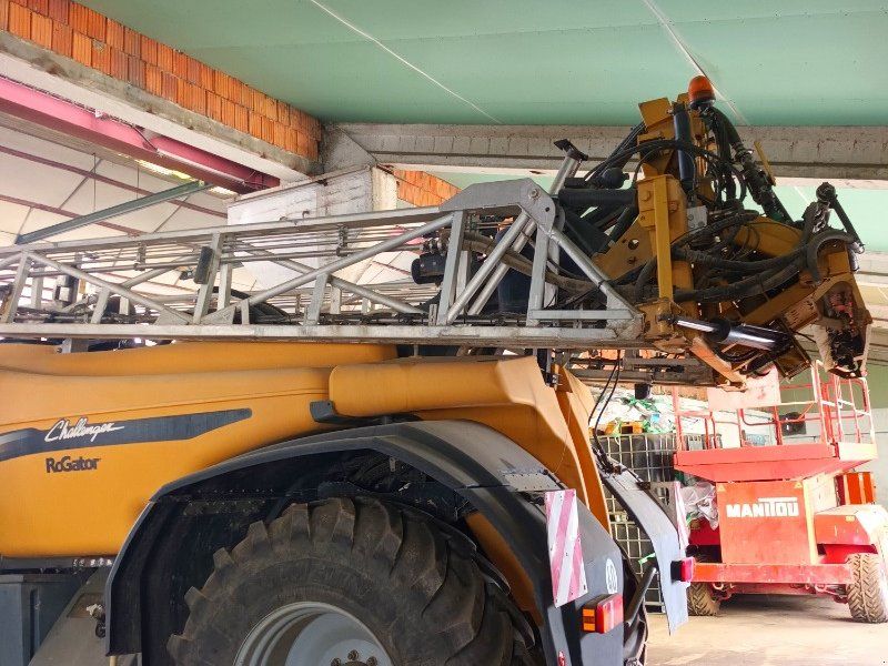 Challenger Rogator 655B GPS