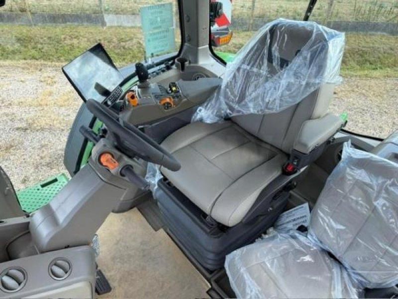 John Deere 8R410 E23 Transmission