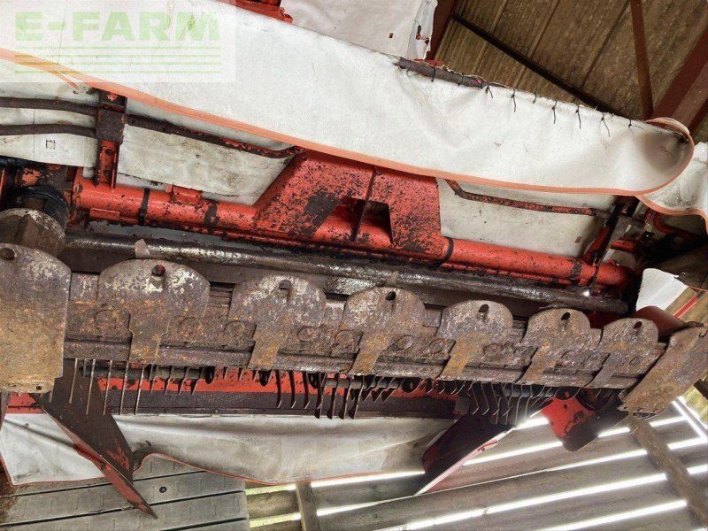 Kuhn FC883