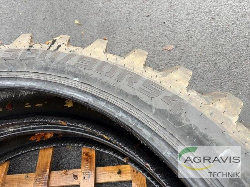 Ceat 320/90R54
