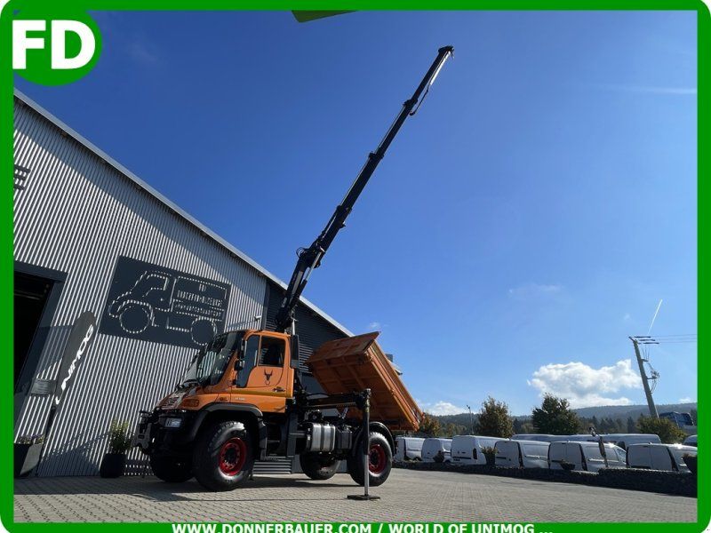 Mercedes-Benz Unimog U400 aus Ez. 2014 mit Hiab 088-3 Ladekran , 1a Zustand