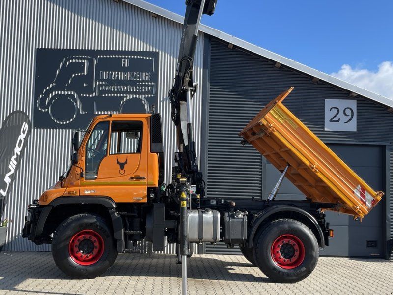 Mercedes-Benz Unimog U400 aus Ez. 2014 mit Hiab 088-3 Ladekran , 1a Zustand