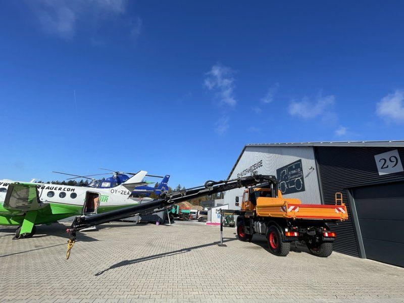 Mercedes-Benz Unimog U400 aus Ez. 2014 mit Hiab 088-3 Ladekran , 1a Zustand