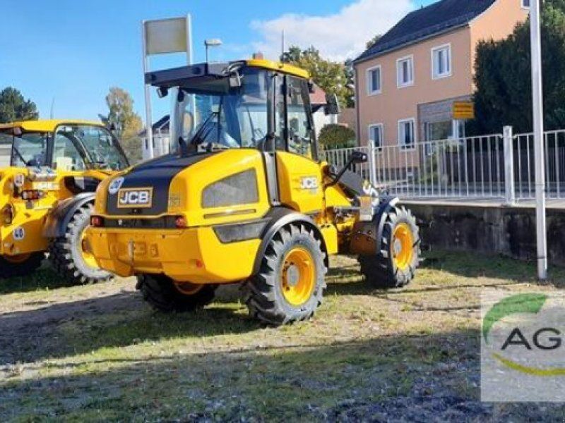 JCB 409 AGRI STUFE V