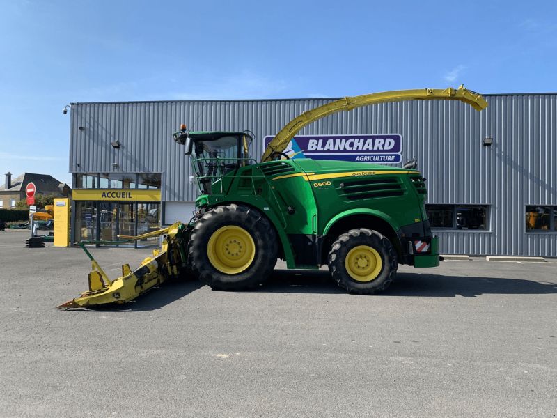 John Deere 8600