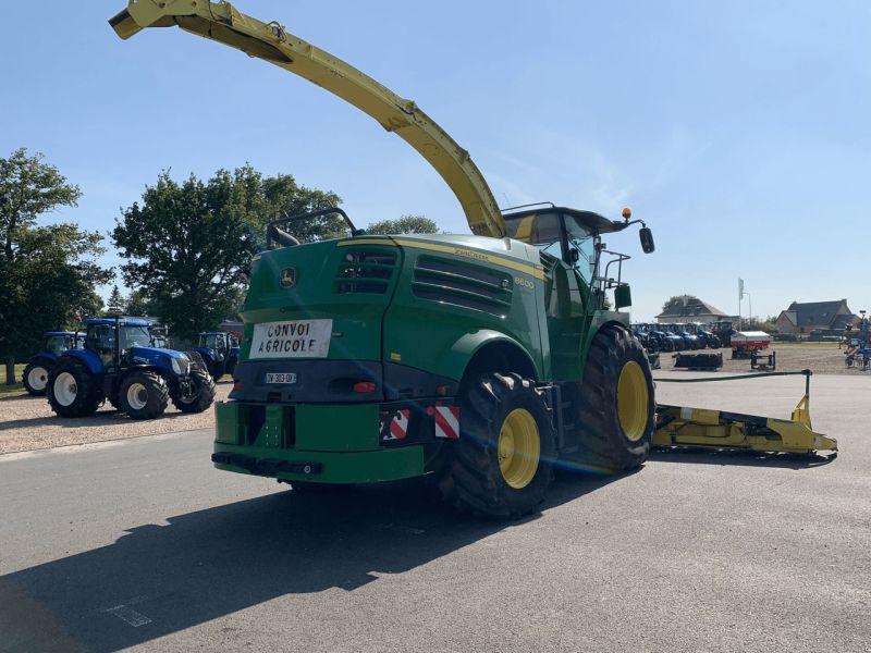 John Deere 8600