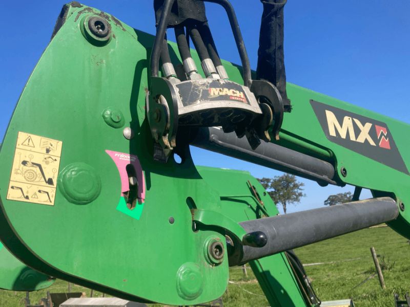 John Deere 6145R