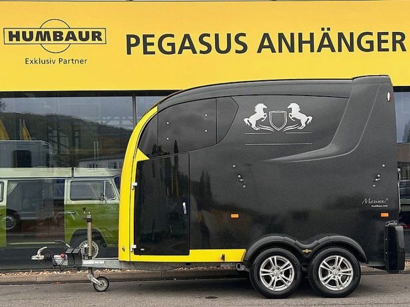 Humbaur Maximus  Pferdeanhänger Vollpoly,Aluboden  2,7to
