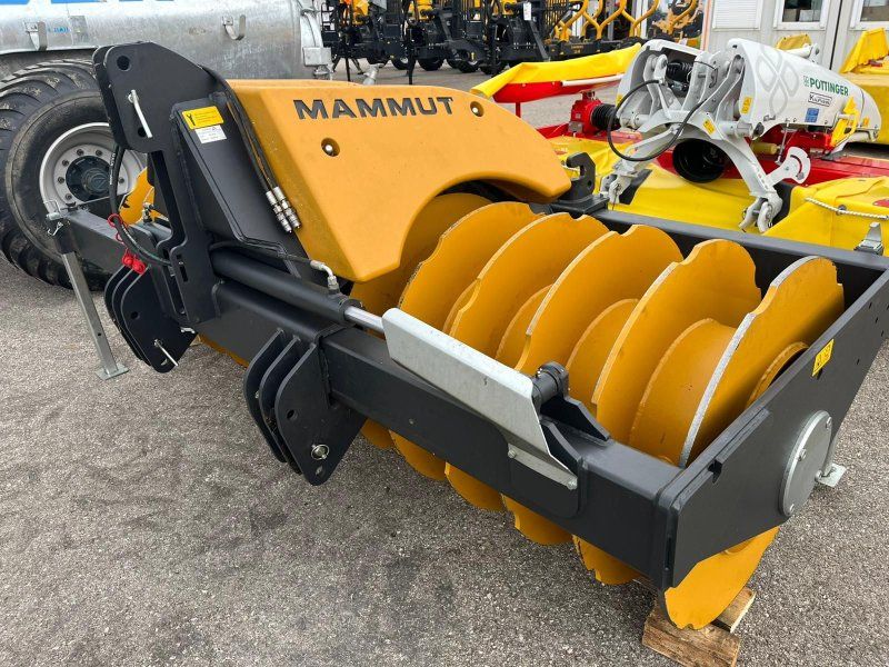 Mammut SK 300 H Silowalze