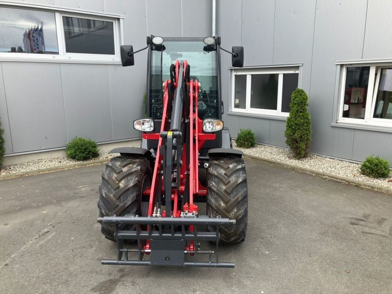 Schäffer 3650 MIT KABINE AVO25