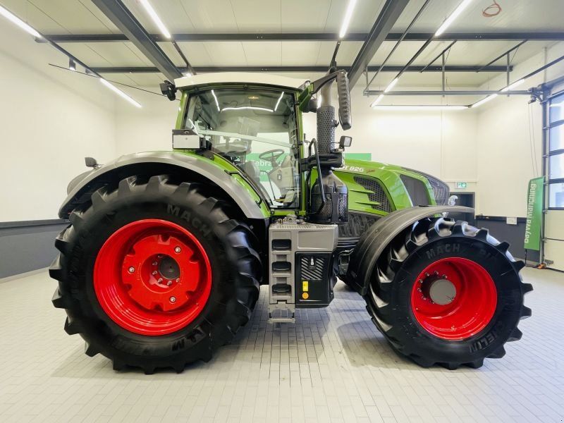 Fendt 826 VARIO S4 PROFI PLUS