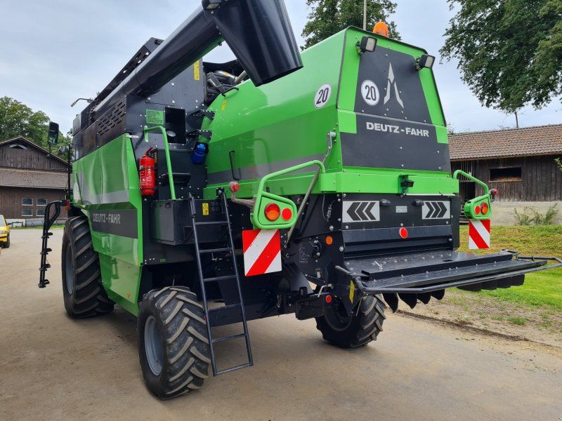 Deutz-Fahr 6040 HTS mit 4,8 m Schneidwerk