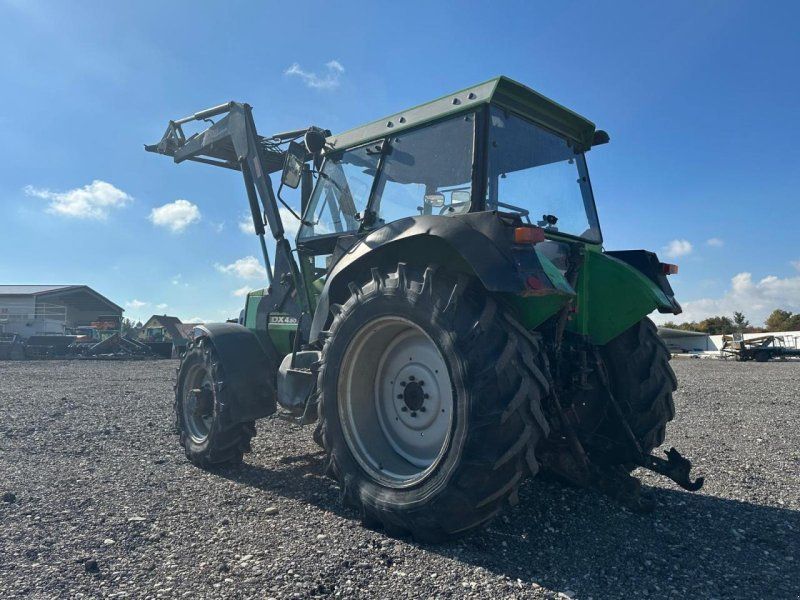 Deutz-Fahr DX 4.50 mit Frontlader und Fronthydraulik