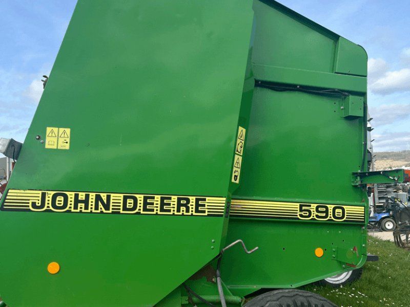 John Deere 590