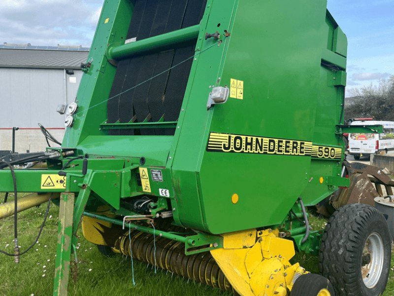 John Deere 590