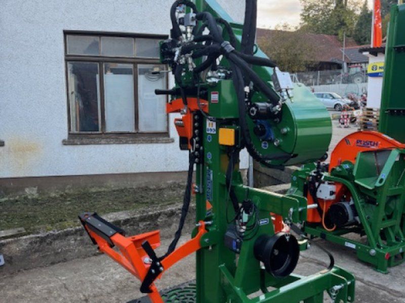 Posch HydroCombi 20 mit Funkseilwinde