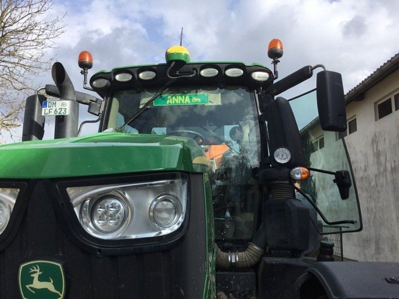 John Deere 6230R