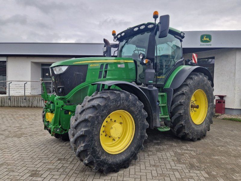 John Deere 6230R MY22 AP 50