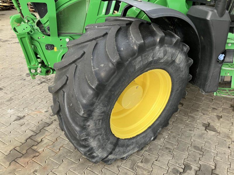 John Deere 6155R