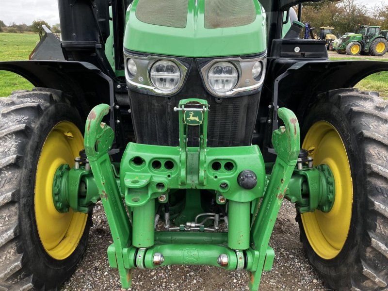 John Deere 6120M
