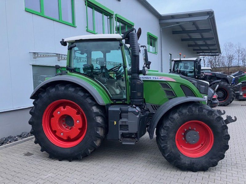 Fendt 724 Vario S4 Profi