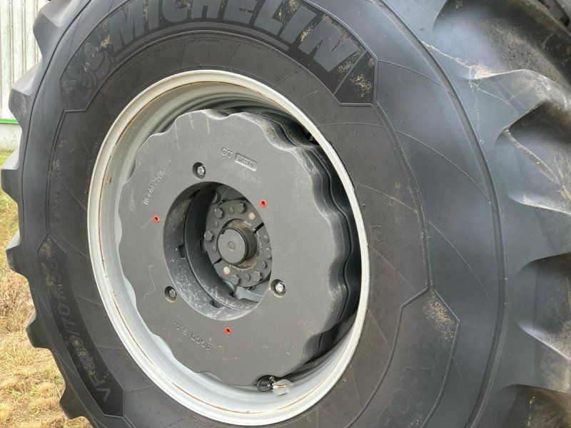 Massey Ferguson 8S.305 Dyna-VT EXCLUSIVE