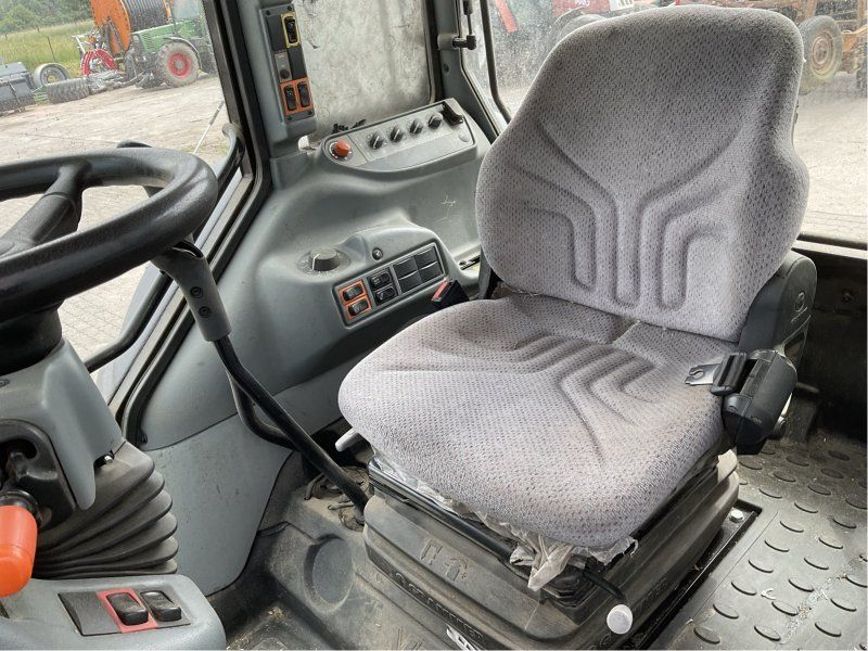 Valtra A 93