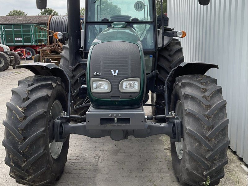 Valtra A 93