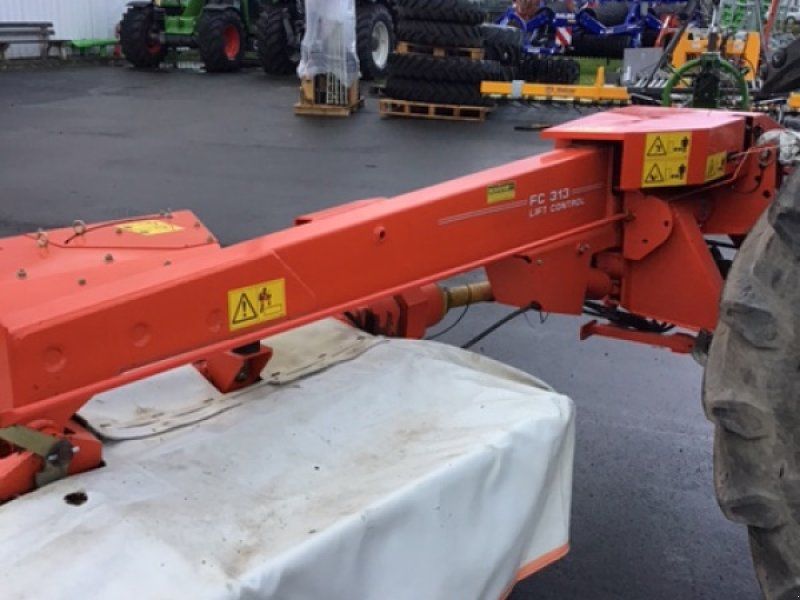 Kuhn FC 313 Lift Control