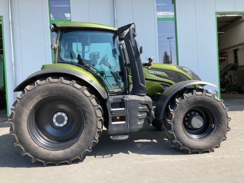 Valtra T 235 Versu