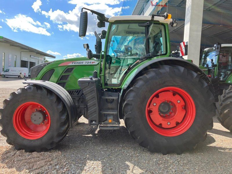 Fendt 724 Vario S4 Profi+