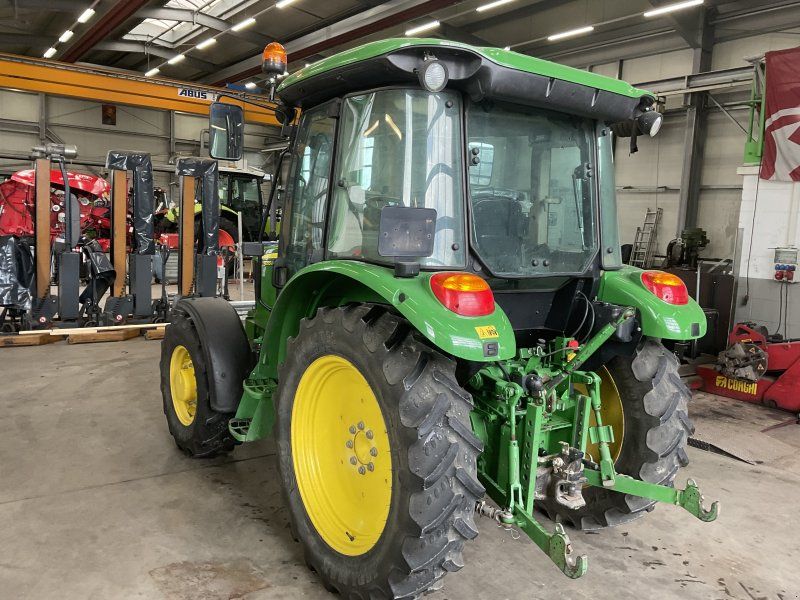 John Deere 5055 E