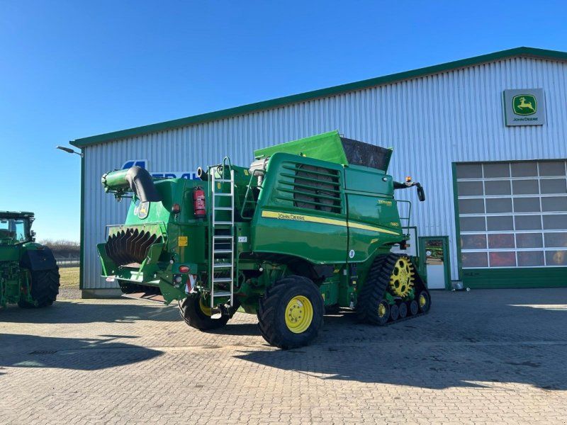 John Deere T660
