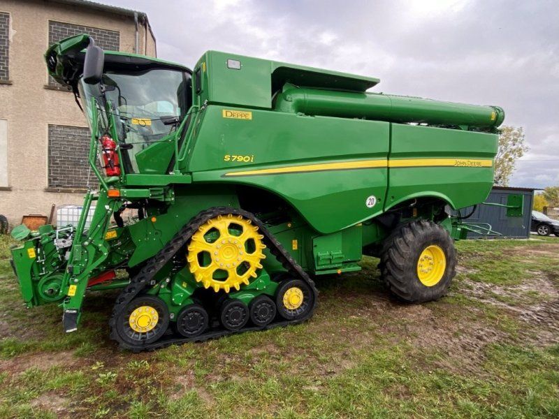 John Deere S 790 i