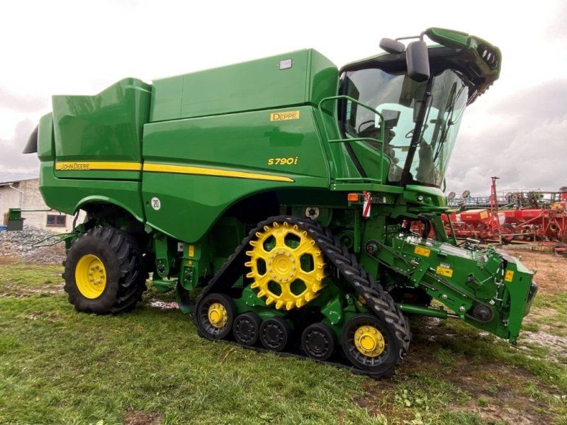 John Deere S 790 i