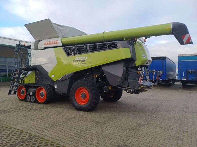 Claas Lion 8700 TT Terratrac + V 1230