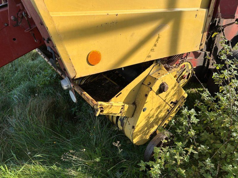 New Holland 865