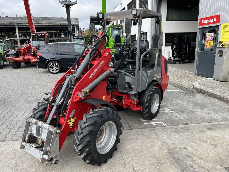 Weidemann 1350CX45 mit Mösl- nahme 30Km/h