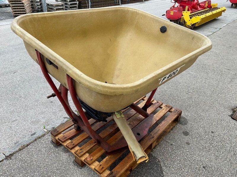 P 400