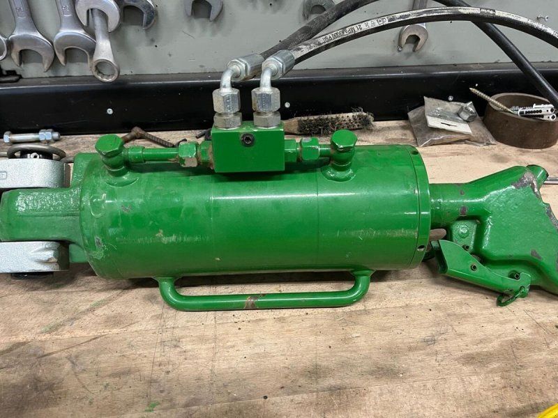 Hydraulischer Oberlenker