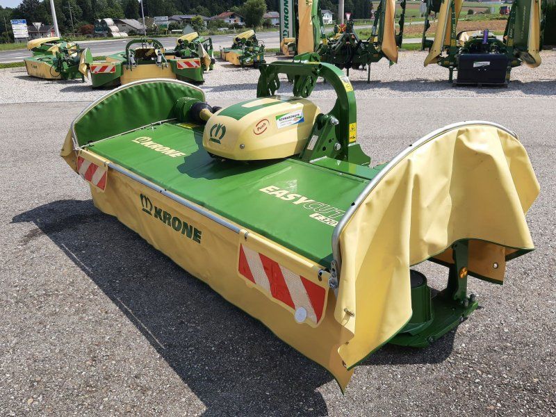 Krone EasyCut F 320 M (3Gen) geschoben