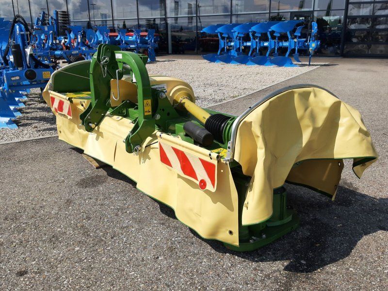 Krone EasyCut F 320 M (3Gen) geschoben