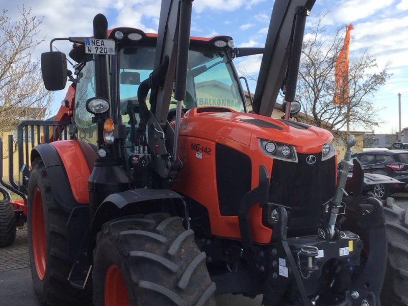Kubota M 6142